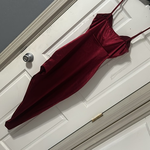 Windsor satin dress - Picture 9 of 9